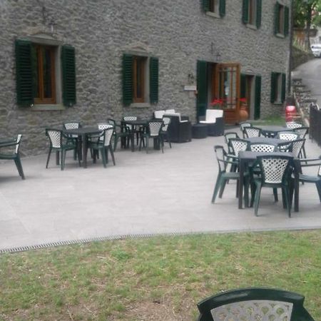 La Foresta Albergo Ristorante Pizzeria Badia Prataglia Bagian luar foto